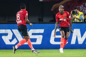 窗口期亚冠传出新动向，意大利国家队篮板制胜，高层表态——质疑声四起，资深球员宣示担当的简单介绍-爱游戏